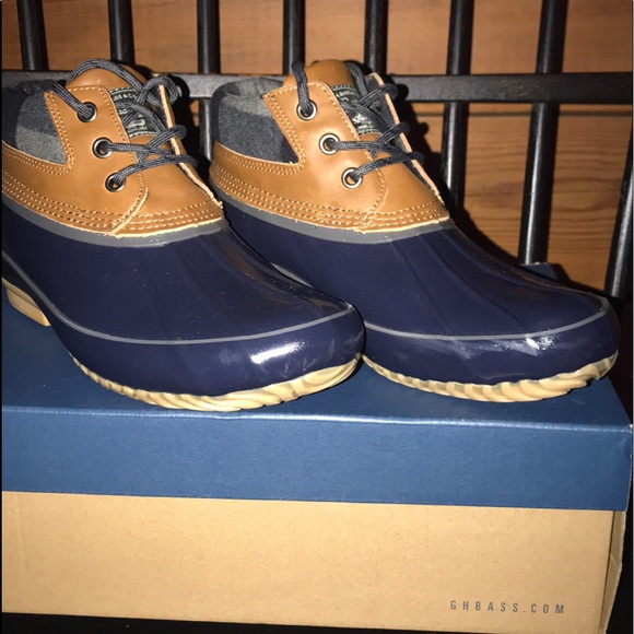 NWT- GH Bass Waterproof Mandarin Size 6 Navy - Picture 1 of 8